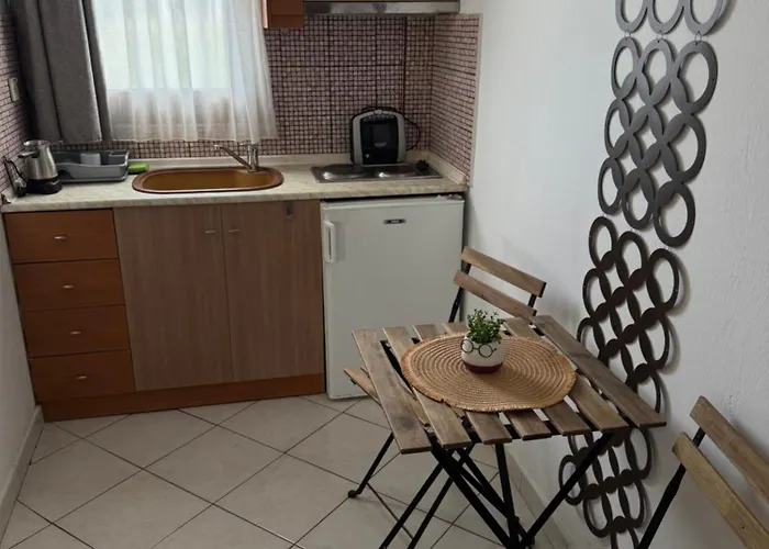 Despoina Meletiadou Apartment Nea Roda