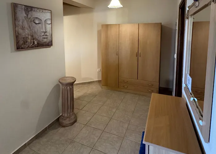 Despoina Meletiadou Apartment Nea Roda