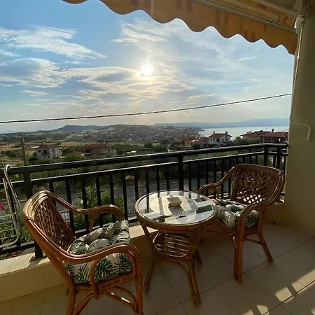 Despoina Meletiadou Apartament Nea Roda