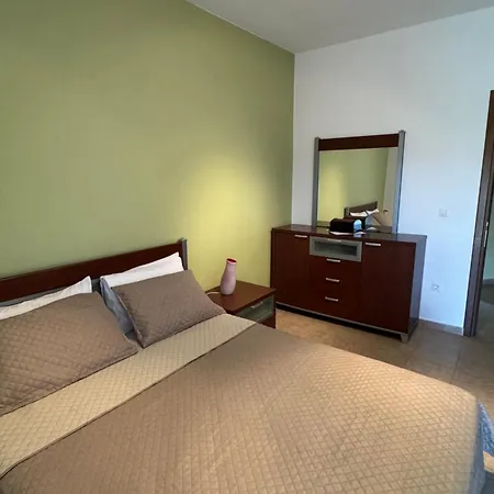 Apartment Despoina Meletiadou Nea Roda
