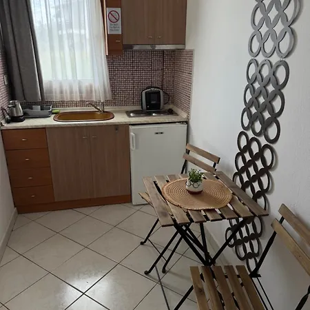 Despoina Meletiadou Apartment Nea Roda
